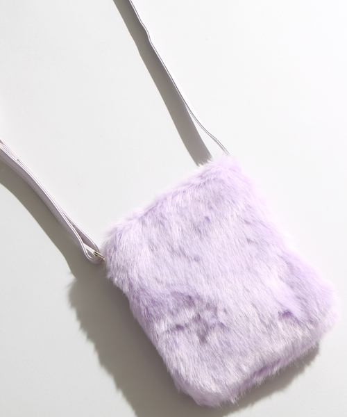 WEGO(ウィゴー)の「WEGO/ファーミニショルダーバッグ(ショルダーバッグ・レディース・サックスブルー/ライトピンク/その他2/その他1/ライトパープル/ホワイト/ブラック/ブラウン/その他3/ネイビー/パープル/ワイン/グレー/その他4/イエロー・FREE)」の9枚目の写真