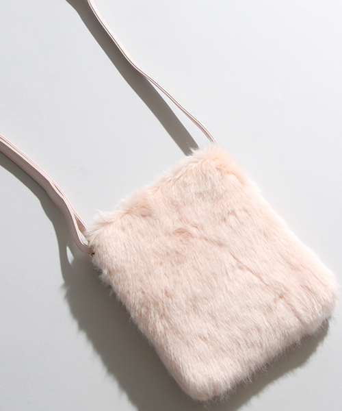 WEGO(ウィゴー)の「WEGO/ファーミニショルダーバッグ(ショルダーバッグ・レディース・サックスブルー/ライトピンク/その他2/その他1/ライトパープル/ホワイト/ブラック/ブラウン/その他3/ネイビー/パープル/ワイン/グレー/その他4/イエロー・FREE)」の10枚目の写真