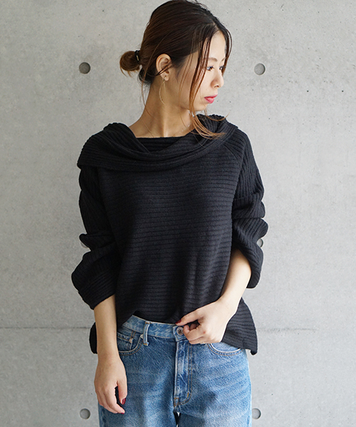 laboratory work（ラボラトリーワーク）の「ストレッチエアリー オフタートルニット（ニット/セーター・レディース・ブラック/ライトベージュ/サックスブルー/杢グレー・MEDIUM）」の2枚目の写真