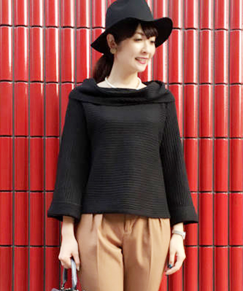 laboratory work（ラボラトリーワーク）の「ストレッチエアリー オフタートルニット（ニット/セーター・レディース・ブラック/ライトベージュ/サックスブルー/杢グレー・MEDIUM）」の12枚目の写真