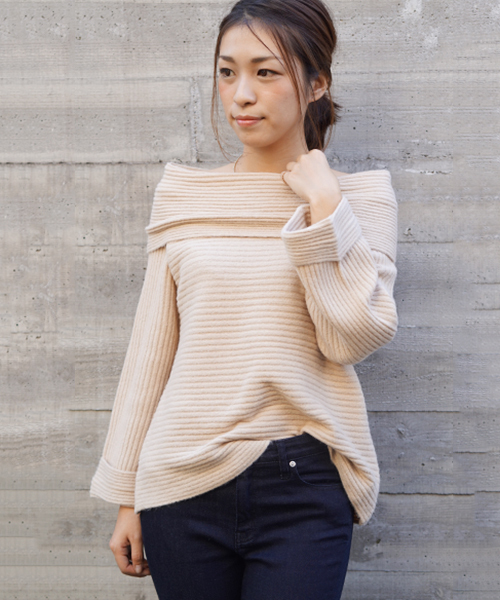 laboratory work（ラボラトリーワーク）の「ストレッチエアリー オフタートルニット（ニット/セーター・レディース・ブラック/ライトベージュ/サックスブルー/杢グレー・MEDIUM）」の19枚目の写真