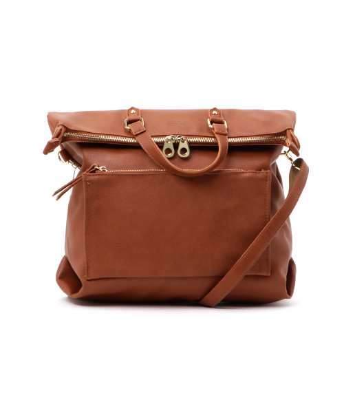 LBC（エルビーシー）の「ベーシック合皮2WAYリュック（バックパック/リュック・レディース・ライトブラウン/ネイビー/ブラック/ベージュ・ONE SIZE）」の3枚目の写真