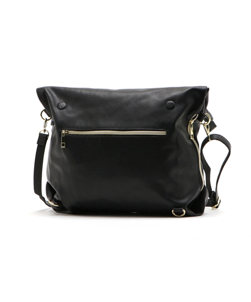 LBC（エルビーシー）の「ベーシック合皮2WAYリュック（バックパック/リュック・レディース・ライトブラウン/ネイビー/ブラック/ベージュ・ONE SIZE）」の12枚目の写真