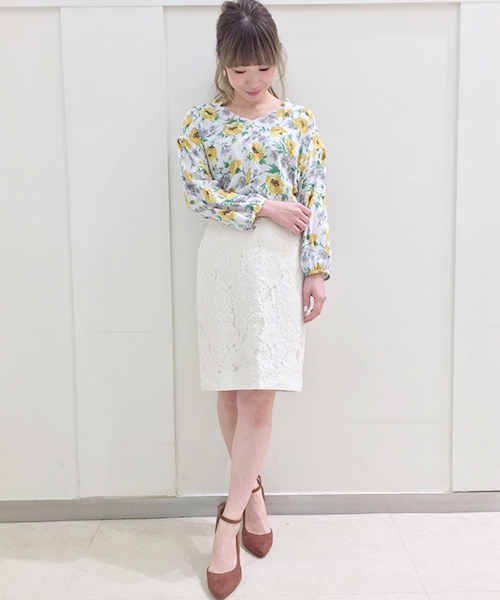 laboratory work（ラボラトリーワーク）の「ロイヤル梨地ジョーゼット花柄プリントブラウス（シャツ/ブラウス・レディース・イエロー系その他/ピンク系その他・MEDIUM）」の17枚目の写真