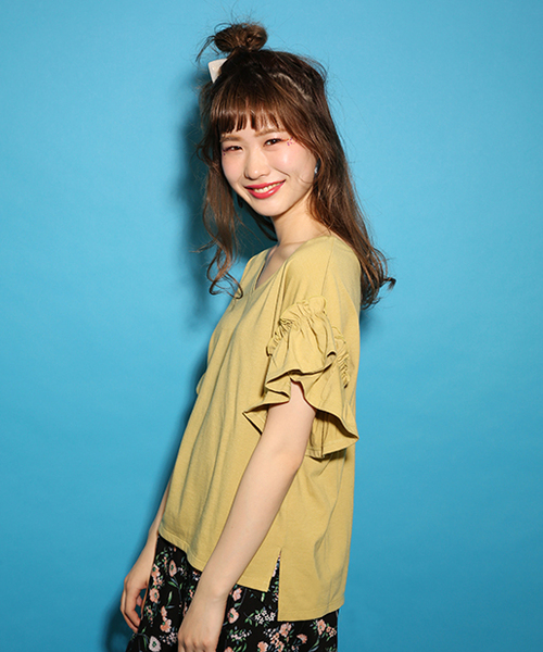 one after another NICE CLAUP(ワンアフターアナザーナイスクラップ)の「【WEB STORE限定】袖フリルTシャツ(Tシャツ/カットソー・レディース・レッド/オフホワイト/イエロー/スミクロ/パープル/ブラウン/ミント/ピンク系その他・FREE)」の19枚目の写真