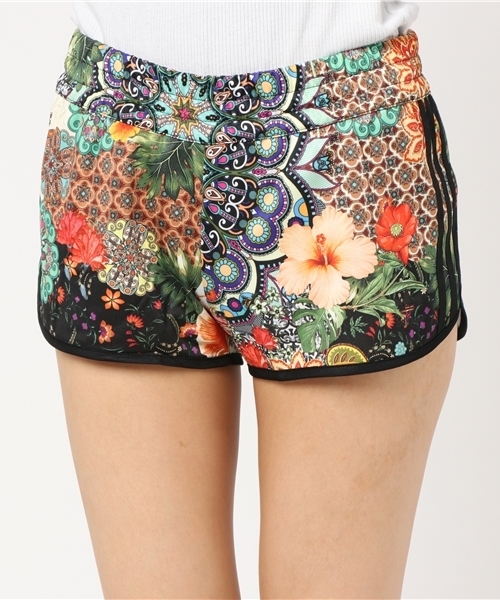 adidas（アディダス）の「【adidas Originals by The Farm Company】 ショートパンツ [JARDIM AGHARTA SHORT]（その他パンツ・レディース・その他・X-SMALL/XX-LARGE/MEDIUM/SMALL/LARGE）」の5枚目の写真
