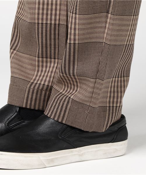 SHIPS BLUESTORE(シップスブルーストア)の「SHIPS BLUESTORE: チェックウールタックパンツ(その他パンツ・メンズ・ブラウン/ネイビー・SMALL/X-LARGE/LARGE/MEDIUM)」の5枚目の写真