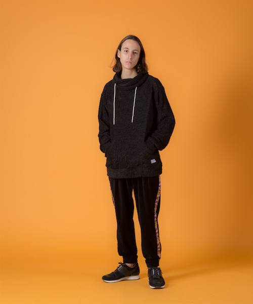 rehacer(レアセル)の「rehacer : Shaggy Pile High-necked CS(パーカー・メンズ・ブラック/ネイビー・LARGE/MEDIUM/SMALL)」の20枚目の写真