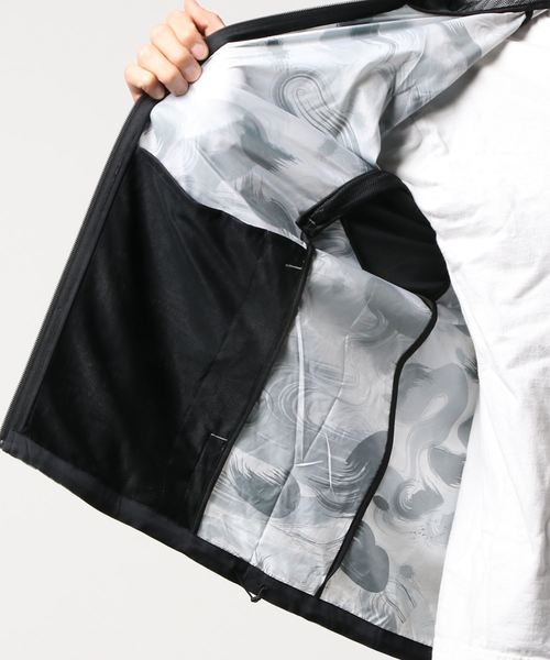 adidas（アディダス）の「M4T ブラッシュカモウィンドジャケット（ナイロンジャケット・メンズ・ブラック系その他/グレー系その他/ブルー系その他・SMALL/MEDIUM/LARGE/X-LARGE/XX-LARGE/XXX-LARGE）」の5枚目の写真