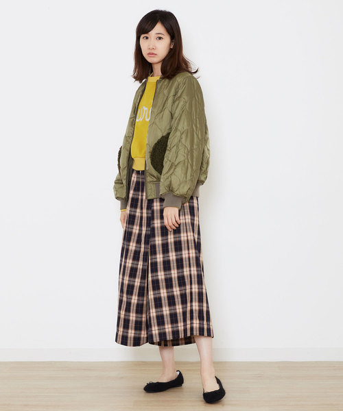 POU DOU DOU（プードゥドゥ）の「リバーシブルMA-1ブルゾン（MA-1・レディース・ブラック/カーキ/ピンクベージュ・3）」の4枚目の写真