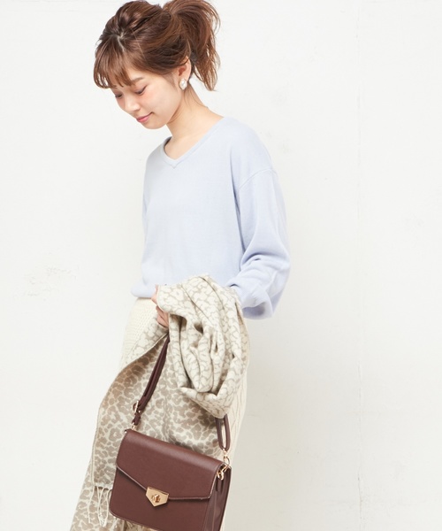 natural couture（ナチュラルクチュール）の「カシミアタッチVネック（ニット/セーター・レディース・ブラック/ベージュ/サックスブルー/ピンク/イエロー/アイボリー/ボルドー/ブルー・FREE）」の10枚目の写真