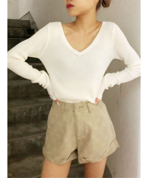 GYDA（ジェイダ）の「リブVネックニットTOPS（ニット/セーター・レディース・オフホワイト/グレー/ブラック/ボルドー・FREE）」の2枚目の写真
