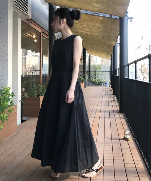 AVIE(アビィ)の「Aラインマキシ丈ワンピース(ワンピース・レディース・グリーン系その他/ブラック/オフホワイト・38)」の3枚目の写真