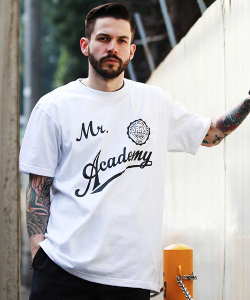 MR.OLIVE（ミスターオリーブ）の「7oz HEAVEY WEIGHT AMERICAN COTTON / ACADEMY T-SHIRT（Tシャツ/カットソー・メンズ・ネイビー/ブラック/オフホワイト・SMALL/X-LARGE/MEDIUM/LARGE）」の2枚目の写真