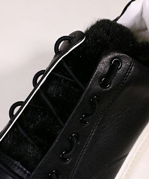 WHIM ROTH（ウィムロス）の「ファースニーカー（スニーカー・メンズ・ホワイト/ブラック・40/42/44）」の3枚目の写真