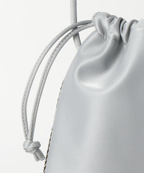 BEAUTY&YOUTH UNITED ARROWS(ビューティーアンドユースユナイテッドアローズ)の「BY DRESS ボールチェーン フレームドローストリングバッグ -2WAY-(ショルダーバッグ・レディース・ブラック/シルバー・FREE)」の8枚目の写真