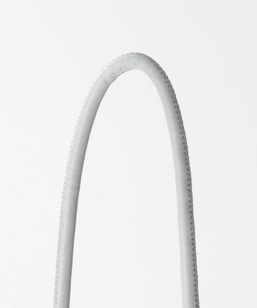 BEAUTY&YOUTH UNITED ARROWS(ビューティーアンドユースユナイテッドアローズ)の「BY DRESS ボールチェーン フレームドローストリングバッグ -2WAY-(ショルダーバッグ・レディース・ブラック/シルバー・FREE)」の7枚目の写真