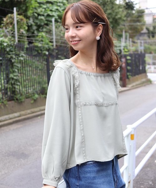 flower(フラワー)の「クララブラウス(シャツ/ブラウス・レディース・グリーン/アイボリー・FREE)」の2枚目の写真