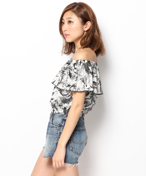 LOVE BOAT(ラブ・ボート)の「リゾートオフショルブラウス(Tシャツ/カットソー・レディース・ブラック系/ネイビー系・FREE)」の4枚目の写真