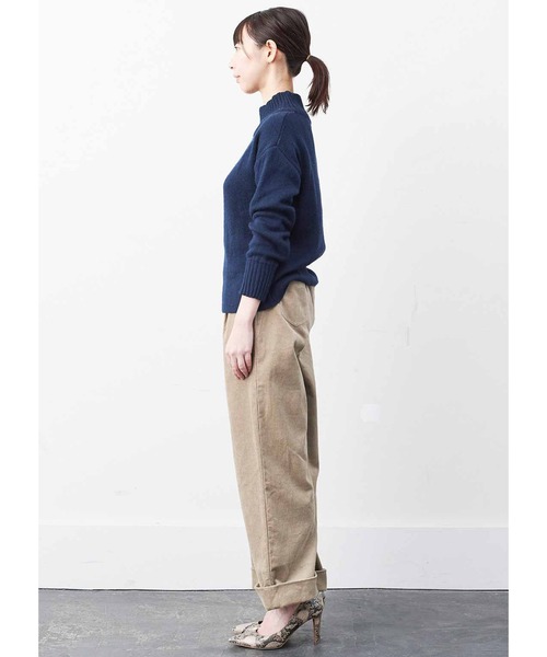 IEDIT(イディット)の「IEDIT クレッシェンドカット(R)で小尻に見せるコーデュロイワイドパンツ(その他パンツ・レディース・ベージュ/ホワイト・NS/SMALL/MEDIUM/LARGE/X-LARGE/XX-LARGE/XXX-LARGE/3T)」の7枚目の写真