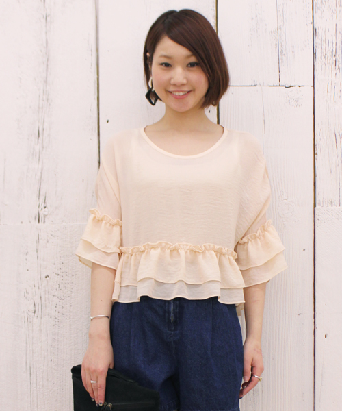 mystic(ミスティック)の「ダブルフリルプルオーバー(シャツ/ブラウス・レディース・ラベンダー/サックスブルー/オフホワイト/ベージュ/ブラック・フリ-)」の3枚目の写真