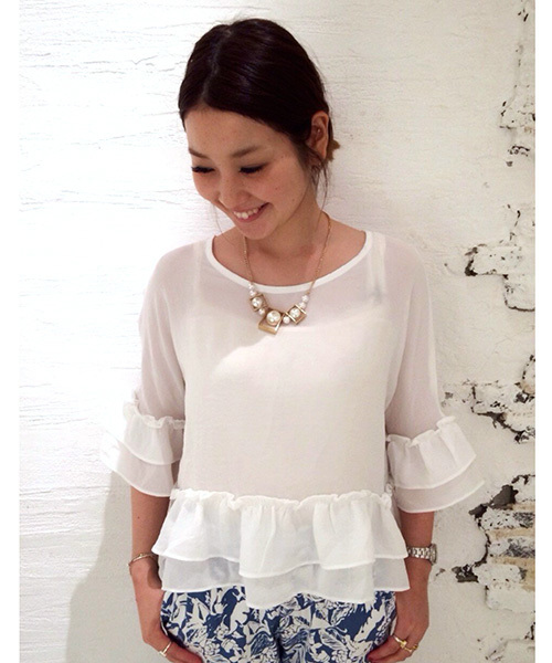 mystic(ミスティック)の「ダブルフリルプルオーバー(シャツ/ブラウス・レディース・ラベンダー/サックスブルー/オフホワイト/ベージュ/ブラック・フリ-)」の1枚目の写真