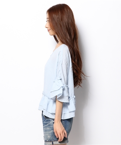 mystic(ミスティック)の「ダブルフリルプルオーバー(シャツ/ブラウス・レディース・ラベンダー/サックスブルー/オフホワイト/ベージュ/ブラック・フリ-)」の9枚目の写真