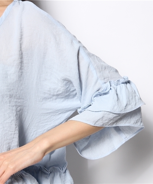 mystic(ミスティック)の「ダブルフリルプルオーバー(シャツ/ブラウス・レディース・ラベンダー/サックスブルー/オフホワイト/ベージュ/ブラック・フリ-)」の12枚目の写真