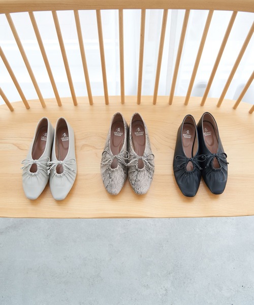 ROPE' PICNIC（ロペピクニック）の「ギャザーリボンソフトフラットシューズ（パンプス・レディース・ブラウン系その他3/グレー系その他/ブラック・36/37/38/39）」の12枚目の写真