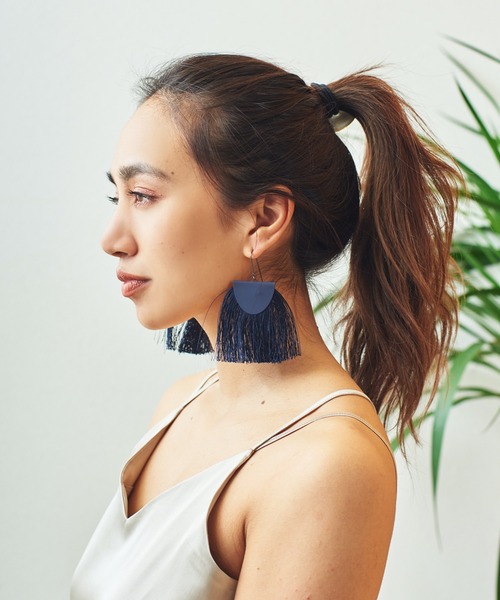 ELK(エルク)の「ELK HOLM Earring (エルク ホルムイヤリング)(ピアス(両耳用)・レディース・ピンク/ネイビー/オレンジ・ONE SIZE)」の1枚目の写真