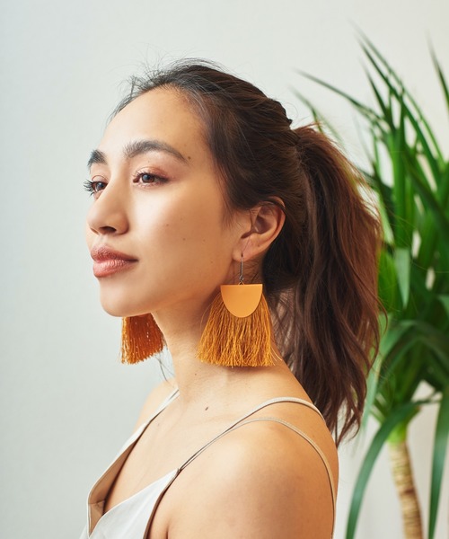 ELK(エルク)の「ELK HOLM Earring (エルク ホルムイヤリング)(ピアス(両耳用)・レディース・ピンク/ネイビー/オレンジ・ONE SIZE)」の3枚目の写真