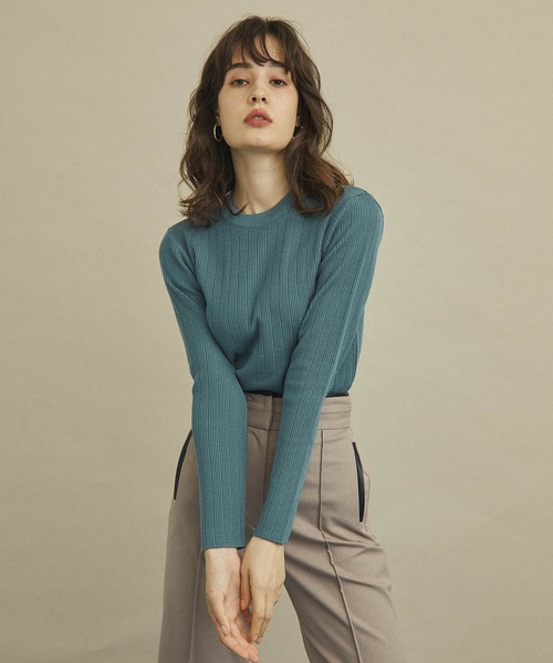 UNITED TOKYO（ユナイテッドトウキョウ）の「【OnE】ダブルフェイスニットプルオーバー（ニット/セーター・レディース・パープル/オフホワイト/ピンク/ブルー/ブラック/グレイッシュベージュ/ブルー系その他/グリーン/サックスブルー・1/2）」の7枚目の写真