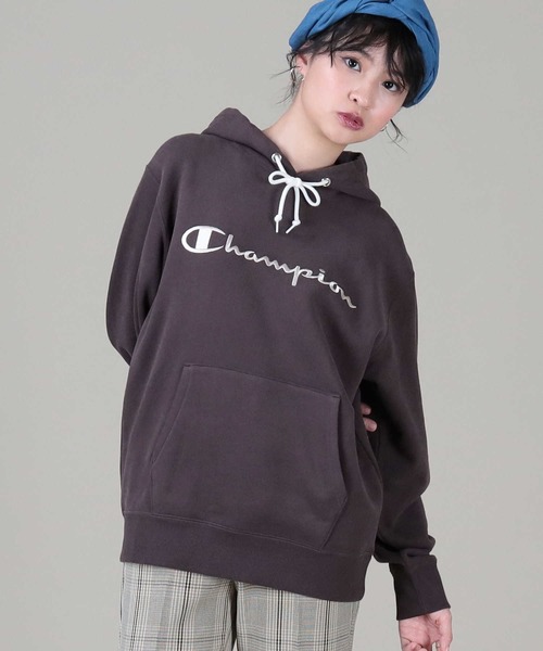 Champion(チャンピオン)の「【Champion】スクリプトスウェットパーカー(パーカー・レディース・ベージュ/グレー/オリーブ/ブラウン・M/L)」の11枚目の写真