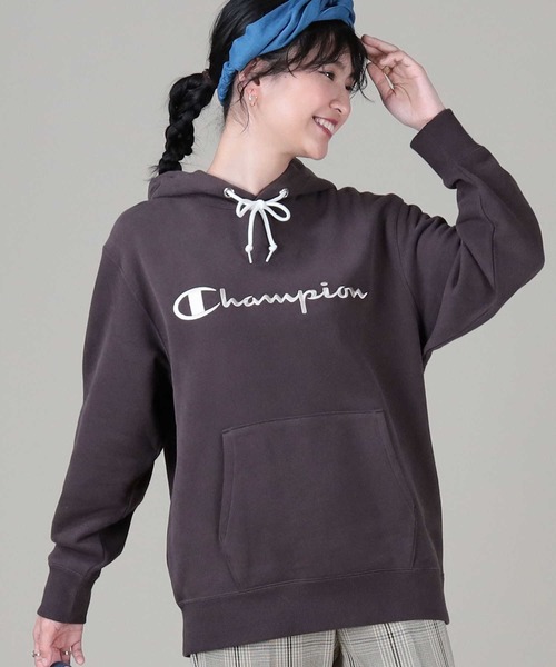 Champion(チャンピオン)の「【Champion】スクリプトスウェットパーカー(パーカー・レディース・ベージュ/グレー/オリーブ/ブラウン・M/L)」の14枚目の写真