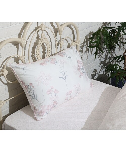 フローラル枕カバー（寝具）｜LAURA ASHLEY（ローラアシュレイ）の