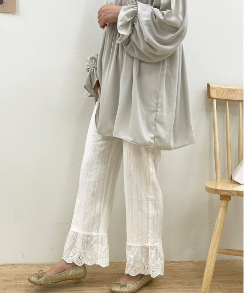 apres jour(アプレジュール)の「コットンレースパンツ【ZOZOTOWN限定アイテム】(その他パンツ・レディース・ブラック/オフホワイト・フリー/X-LARGE)」の2枚目の写真