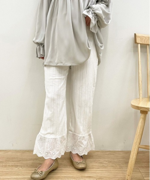apres jour(アプレジュール)の「コットンレースパンツ【ZOZOTOWN限定アイテム】(その他パンツ・レディース・ブラック/オフホワイト・フリー/X-LARGE)」の4枚目の写真