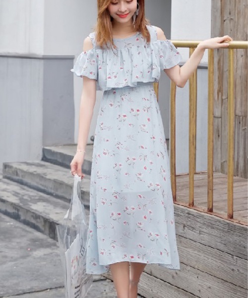 LUGG NAGG(ラグナグ)の「オフショルダーシフォンマキシワンピース(ワンピース・レディース・ライトグリーン/ホワイト系その他/ブラック/ブルー系その他/ピンク系その他/グレー系その他/ベージュ系その他/ライトブルー/レッド・MEDIUM/X-LARGE/LARGE)」の7枚目の写真