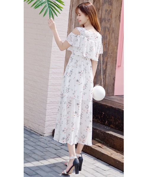 LUGG NAGG(ラグナグ)の「オフショルダーシフォンマキシワンピース(ワンピース・レディース・ライトグリーン/ホワイト系その他/ブラック/ブルー系その他/ピンク系その他/グレー系その他/ベージュ系その他/ライトブルー/レッド・MEDIUM/X-LARGE/LARGE)」の19枚目の写真