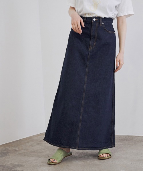 MADEMOISELLE ROPE'(マドモアゼル ロペ)の「【スタイルアップ】バックスリットデニムロングスカート(デニムスカート・レディース・ネイビー/ブルー・36/38)」の20枚目の写真