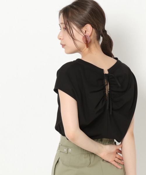 mysty woman(ミスティウーマン)の「バックホールギャザープルオーバー 944564(Tシャツ/カットソー・レディース・オフホワイト/ブラック/ライトオレンジ系・FREE)」の22枚目の写真