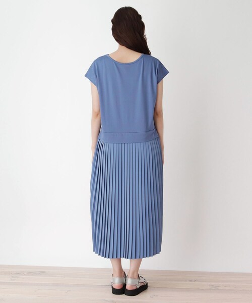 pink adobe（ピンクアドベ）の「◆【M-LL/2WAY】シルケットプリーツ使いワンピース（ワンピース・レディース・ブラウン系/ブルー/ブラック/カーキ・40/38/42）」の5枚目の写真