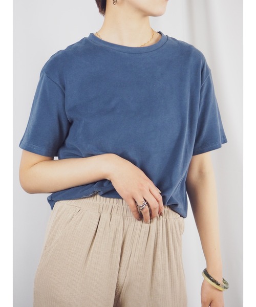QuON(クオン)の「ベロアタッチベーシックTシャツ(Tシャツ/カットソー・レディース・ホワイト/チャコールグレー/ブラック/ネイビー/ピンク・FREE)」の5枚目の写真