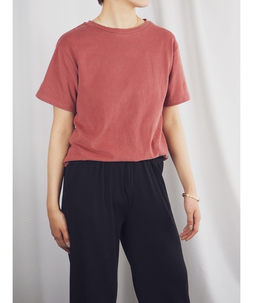 QuON(クオン)の「ベロアタッチベーシックTシャツ(Tシャツ/カットソー・レディース・ホワイト/チャコールグレー/ブラック/ネイビー/ピンク・FREE)」の1枚目の写真