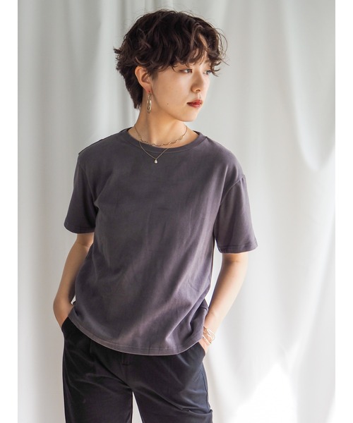 QuON(クオン)の「ベロアタッチベーシックTシャツ(Tシャツ/カットソー・レディース・ホワイト/チャコールグレー/ブラック/ネイビー/ピンク・FREE)」の4枚目の写真