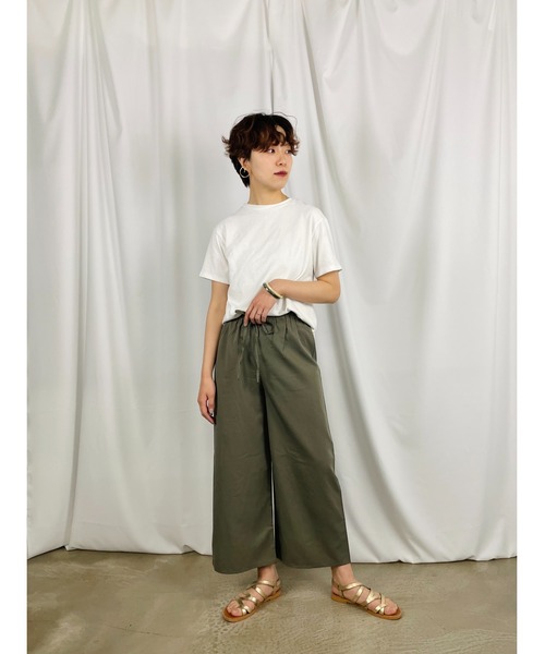 QuON(クオン)の「ベロアタッチベーシックTシャツ(Tシャツ/カットソー・レディース・ホワイト/チャコールグレー/ブラック/ネイビー/ピンク・FREE)」の8枚目の写真