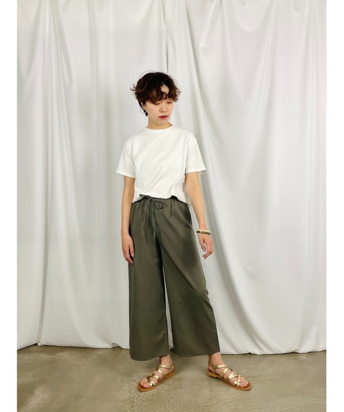 QuON(クオン)の「ベロアタッチベーシックTシャツ(Tシャツ/カットソー・レディース・ホワイト/チャコールグレー/ブラック/ネイビー/ピンク・FREE)」の9枚目の写真