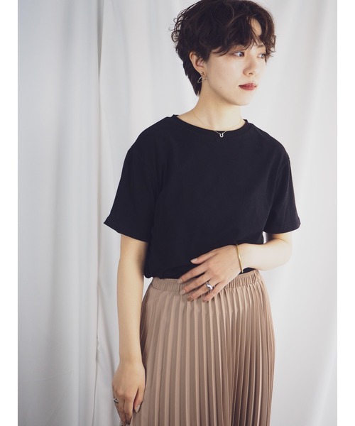 QuON(クオン)の「ベロアタッチベーシックTシャツ(Tシャツ/カットソー・レディース・ホワイト/チャコールグレー/ブラック/ネイビー/ピンク・FREE)」の13枚目の写真
