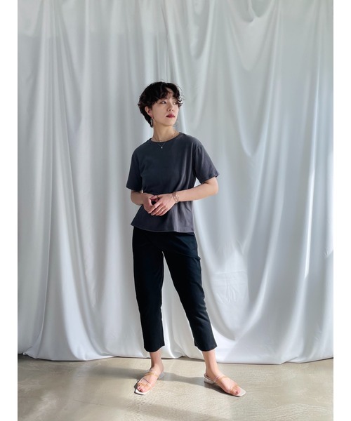 QuON(クオン)の「ベロアタッチベーシックTシャツ(Tシャツ/カットソー・レディース・ホワイト/チャコールグレー/ブラック/ネイビー/ピンク・FREE)」の21枚目の写真