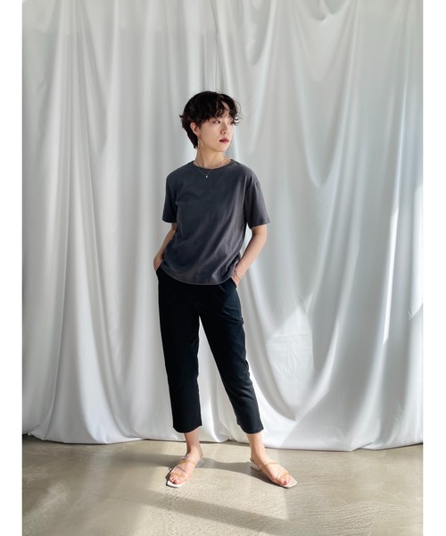 QuON(クオン)の「ベロアタッチベーシックTシャツ(Tシャツ/カットソー・レディース・ホワイト/チャコールグレー/ブラック/ネイビー/ピンク・FREE)」の20枚目の写真